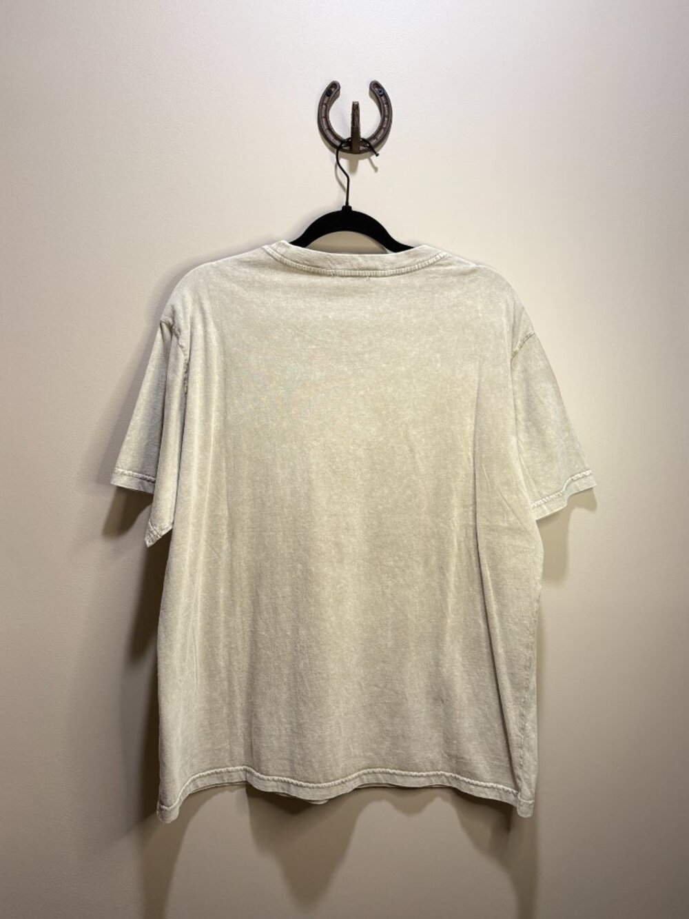 Zutter Run Wild Live Free Graphic T-Shirt Distressed Western Tan Large - Picture 5 of 5